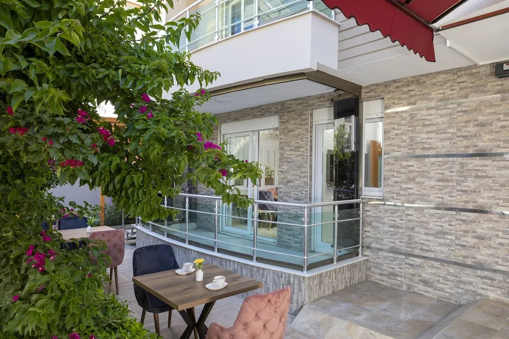 Toprak Otel