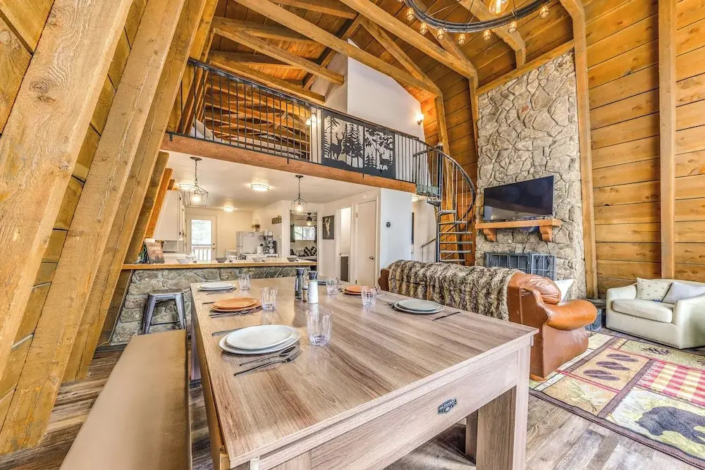 Cozy Ruidoso Cabin Rental w/ Private Hot Tub