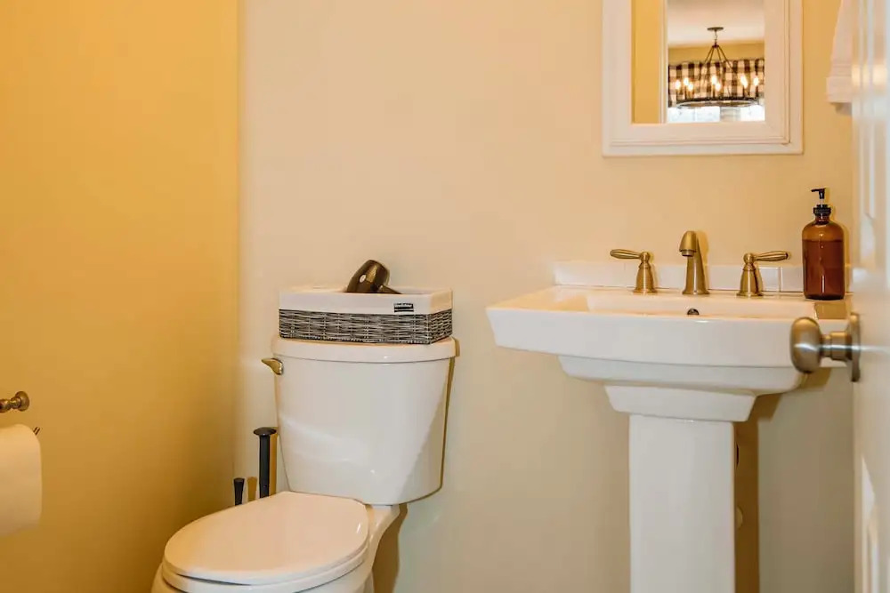 1 Mi to Dtwn Black Mountain: Home w/ Patio & Yard