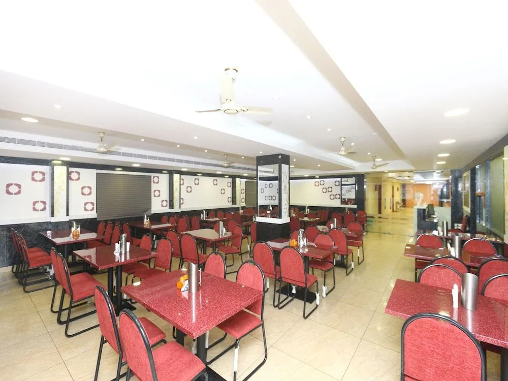 OYO 14852 Rahmath Residency
