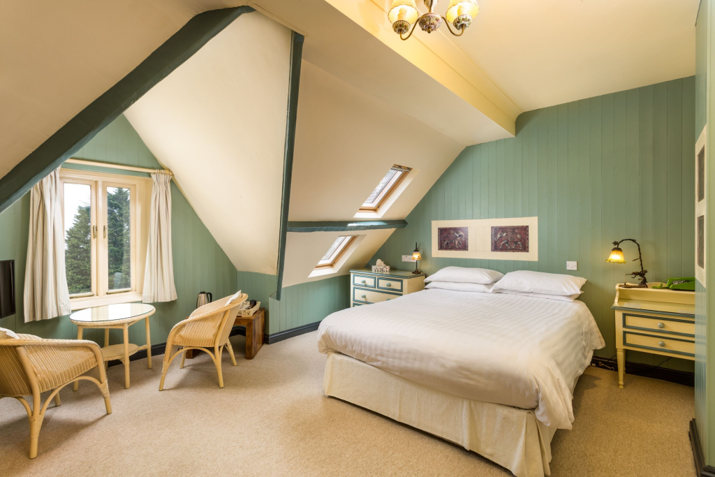 Orestone Manor Hotel