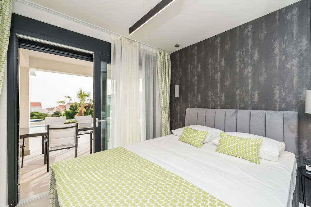 Luxury Villas Joy