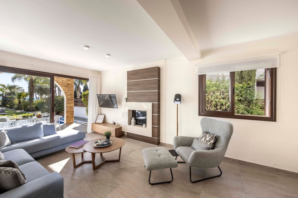 Ayia Napa Seafront Ionion Villa H5