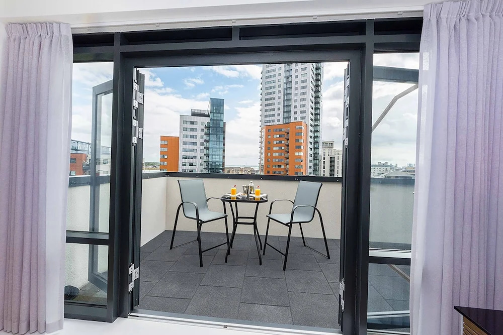 Royal Crescent Apartments Vittrum Suites