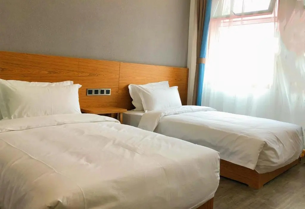 First Sight Hotel,Next to Yingtianmen Imperial City,Free Airport and High-Speed Rail Station Pickup
