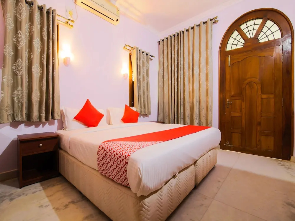 OYO 4247 Pande Residency