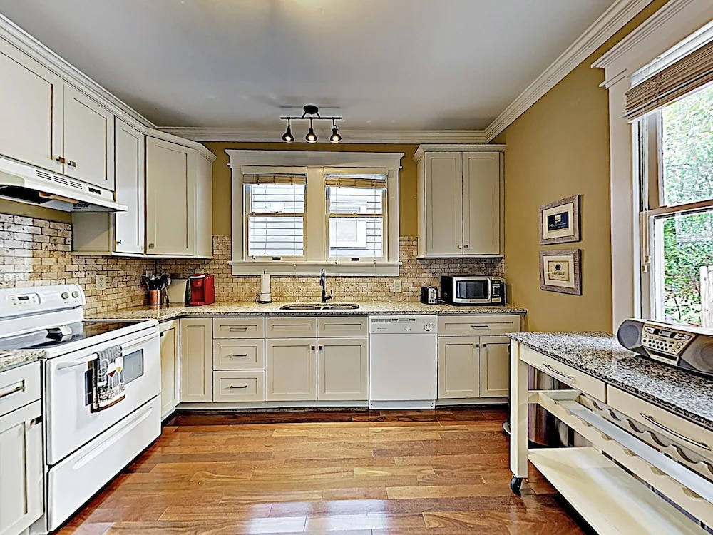 Sunny W/ Wraparound Porch 2 Bedroom Home