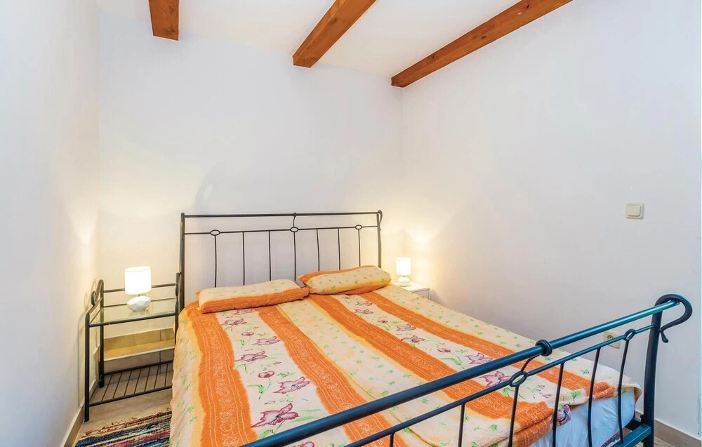 Stunning Home in Banjol With Wifi and 1 Bedrooms