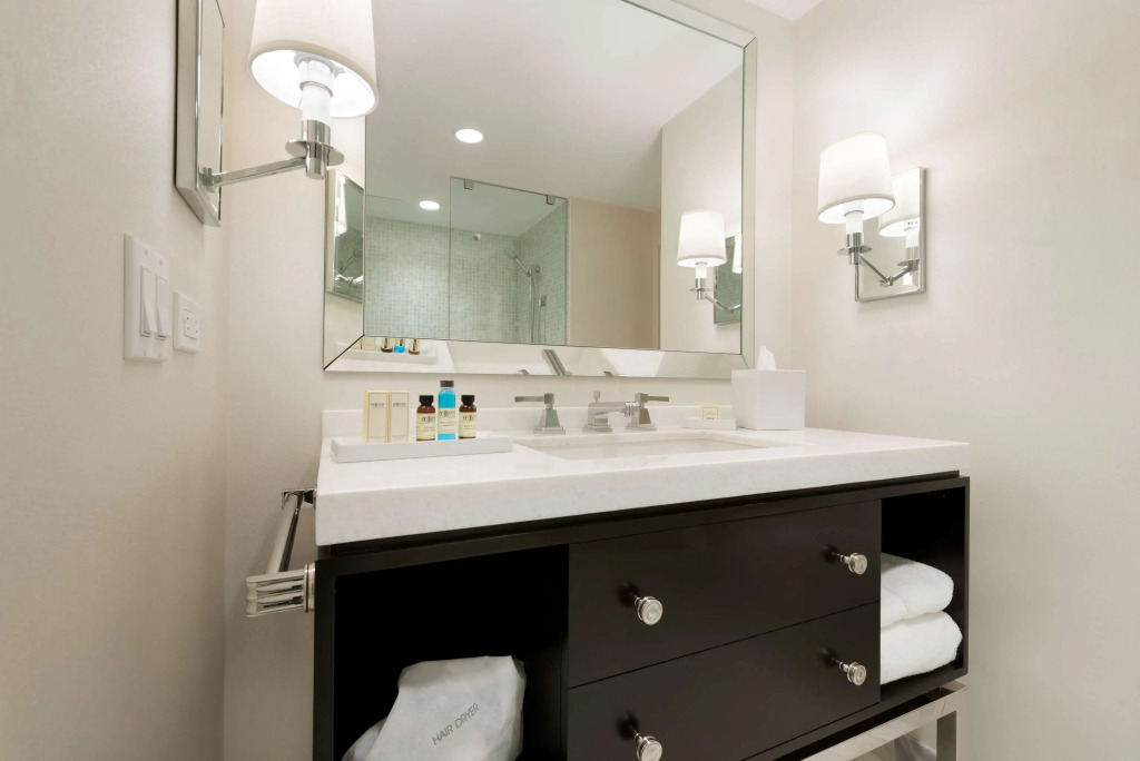The H Hotel