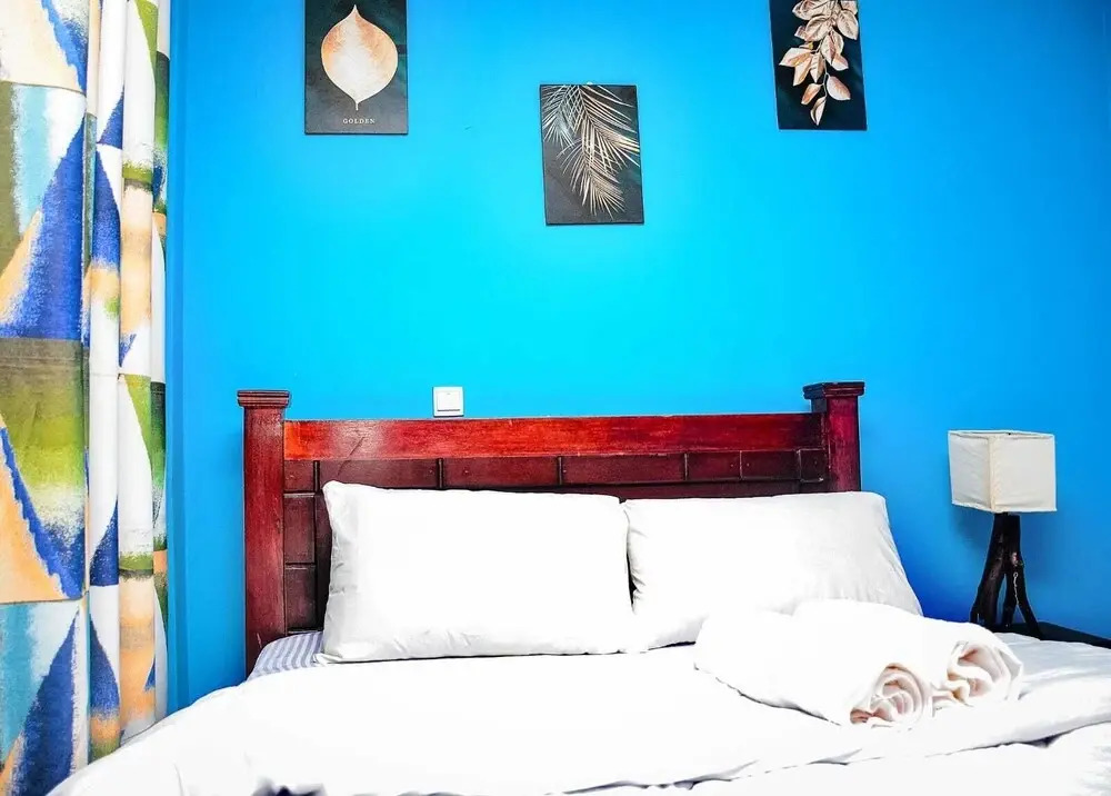 Lux Suites TRM 1 Bedroom Apartments