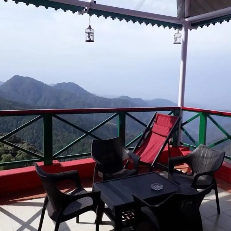 Veenu's Cottage