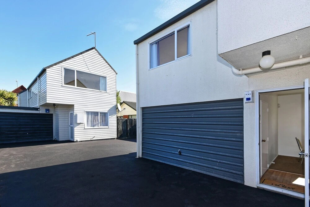 Sunny Christchurch Townhouse
