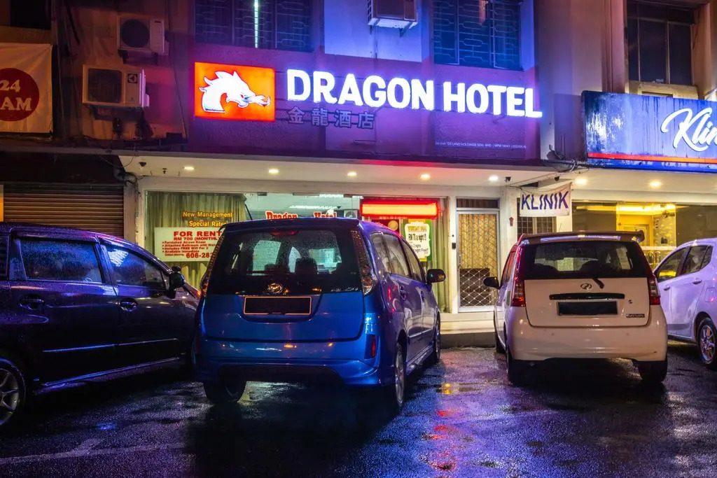 Dragon Hotel