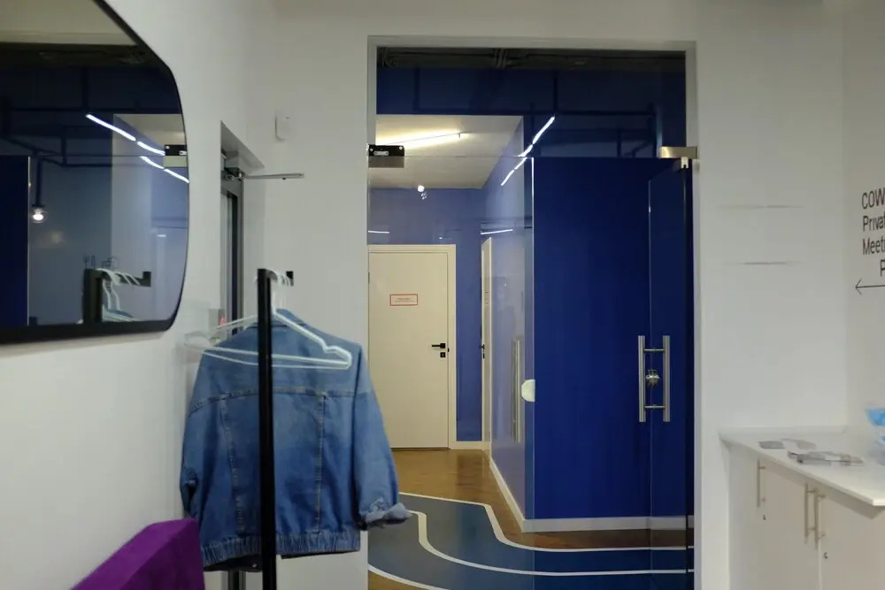 AV capsule hotel & hub