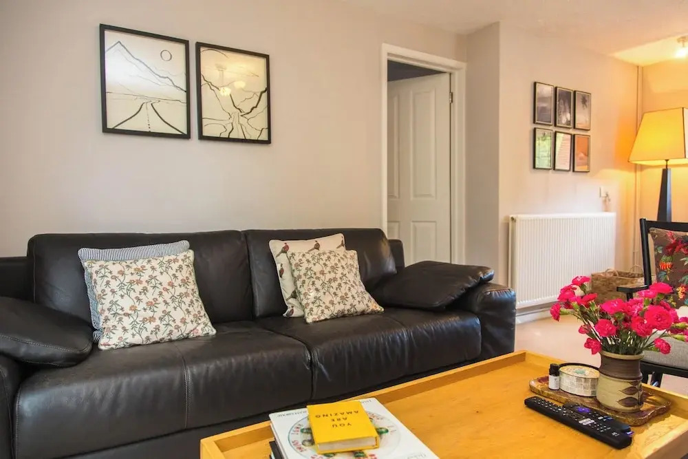 Spacious Private Annex Near Ashford