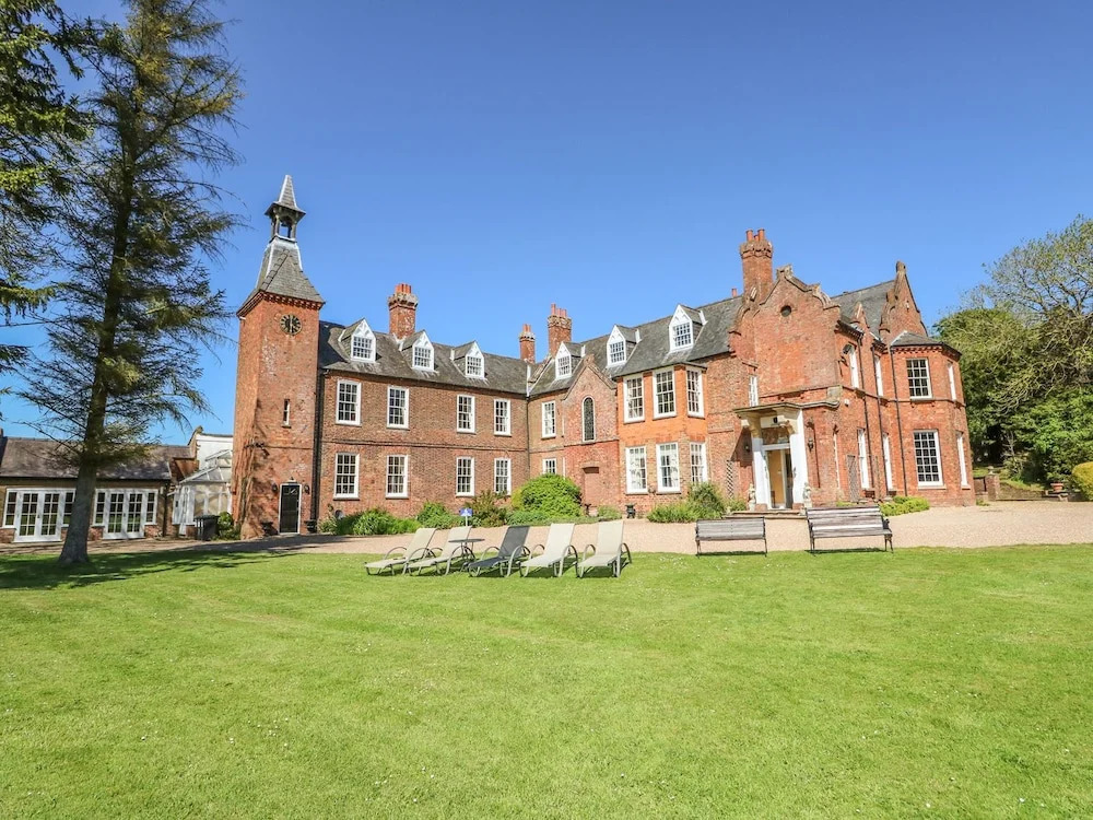 Skendleby Hall