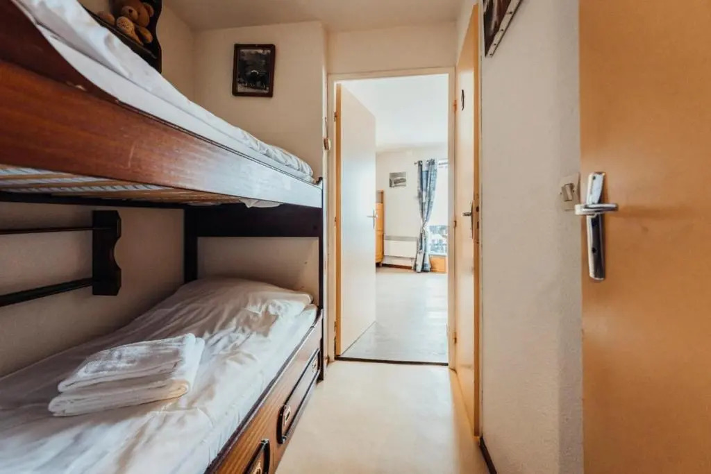 Furnished studio with mountain views next to the Chattrix chairlift Rated 1