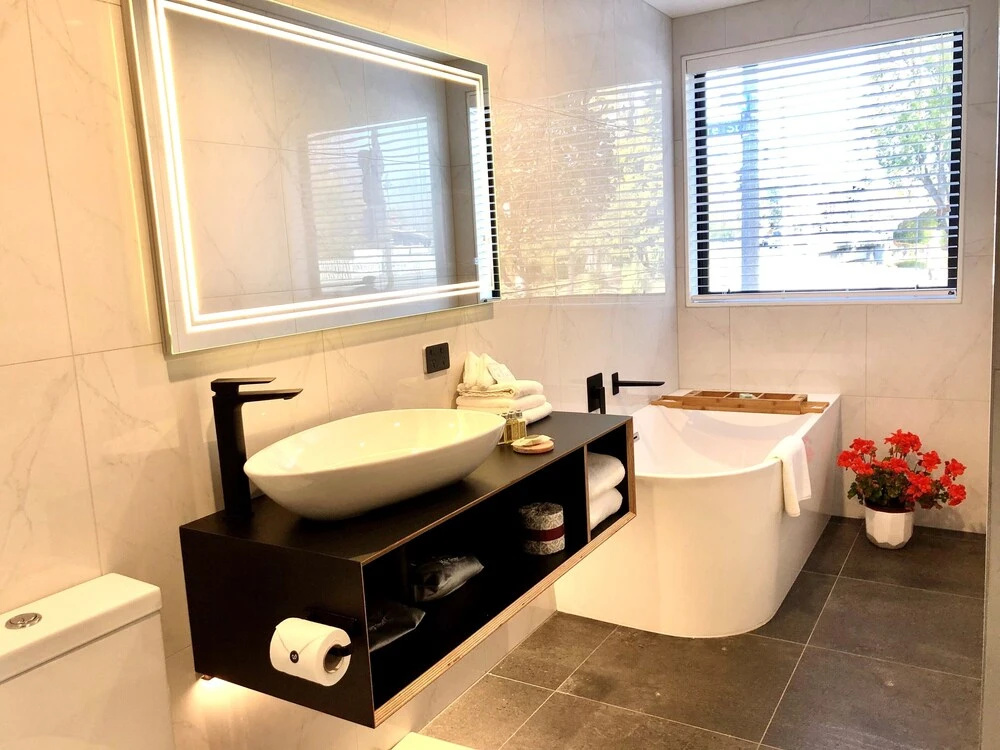 Whitewood Suites Inner City Luxury Apartments