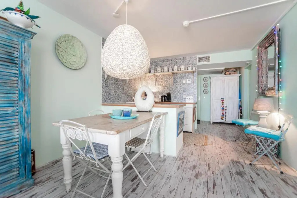 Beach Suite Sand