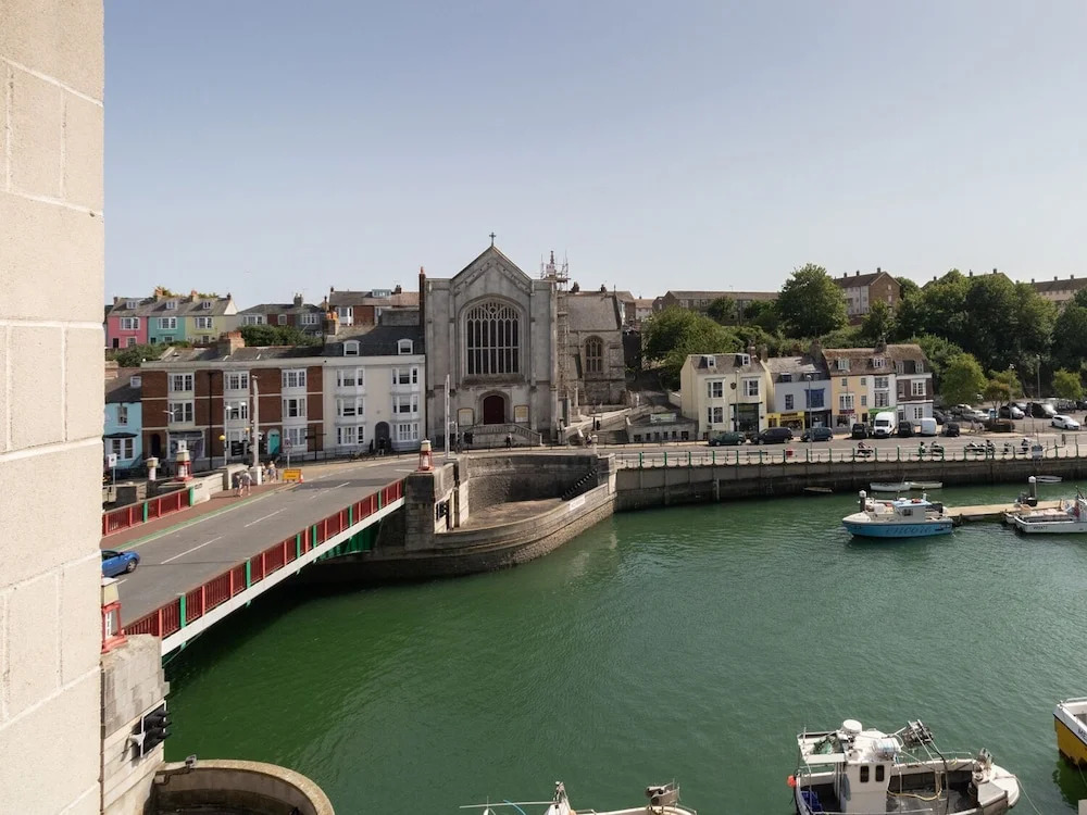 Townbridge Penthouse
