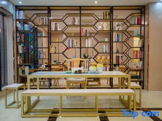Yuehai Junyi Hotel  (Yongkang Lizhou North Road)