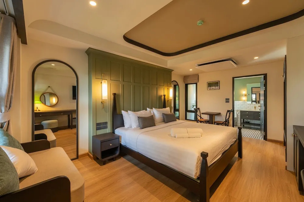 Shamrock Chiangmai Hotel-Adult Only