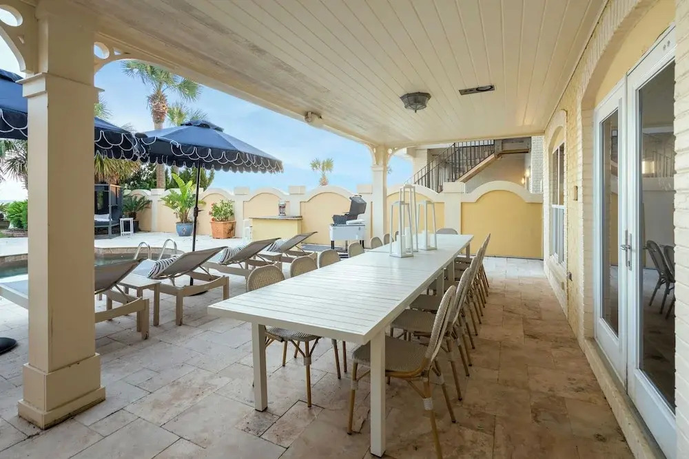 Promenade - Beach Front Mansion w Breathtaking Views & Pool!