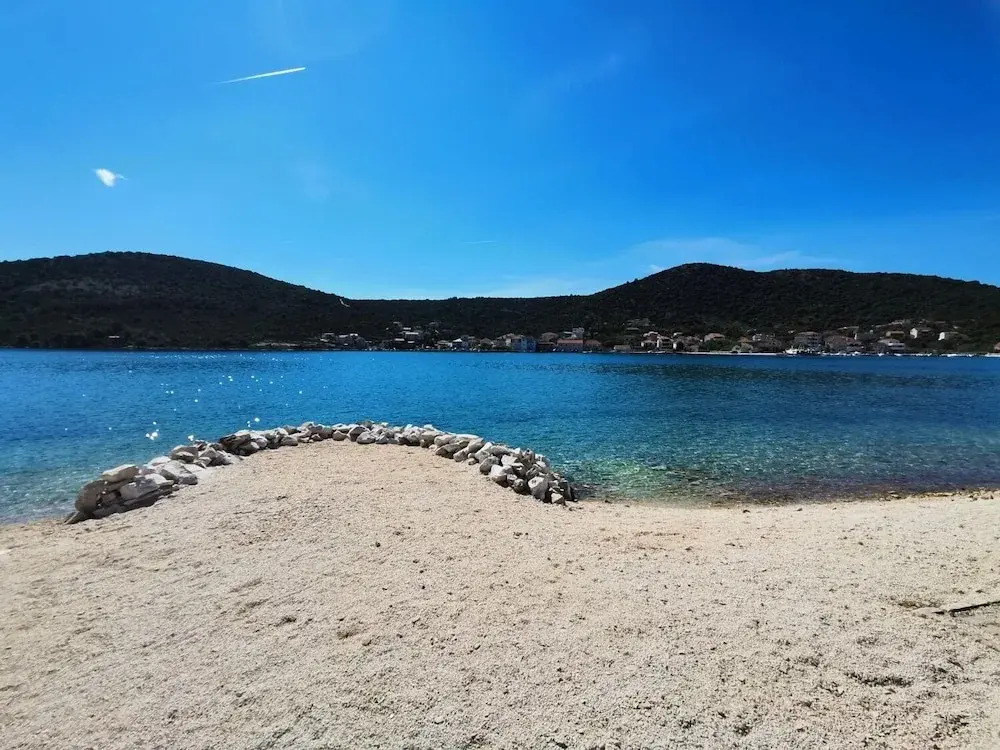 Srđan - 10 m From the Beach - A2