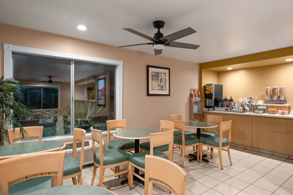 Howard Johnson by Wyndham Modesto Ceres