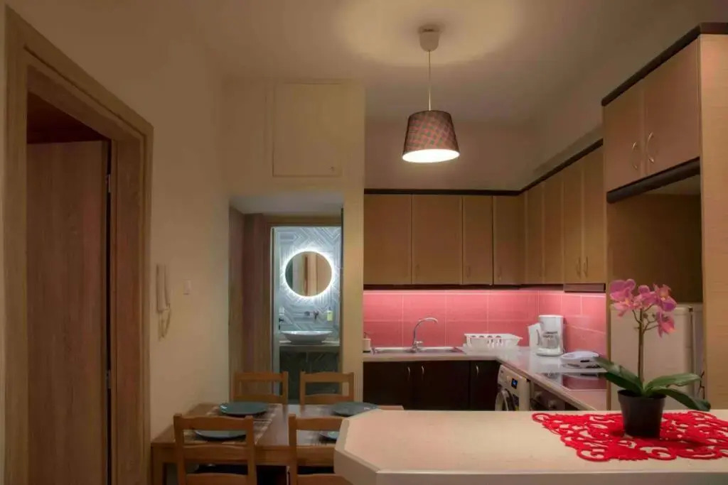7 Steps Apartment Metro Syggrou Fix near Acropolis