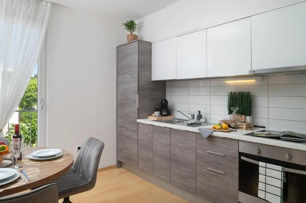 Sunny Resort Apartment With Seaview 1314