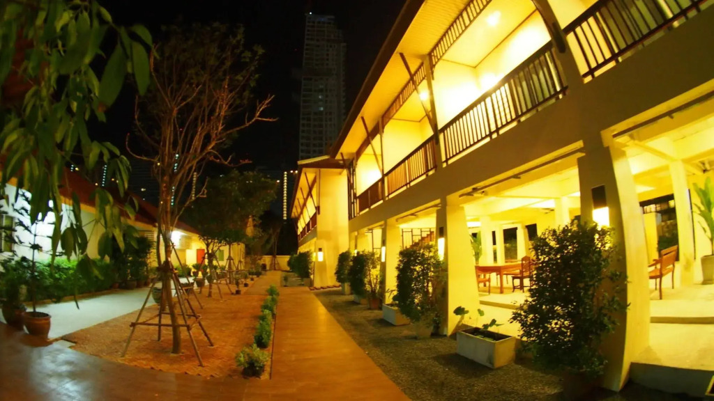 Lotusland Resort