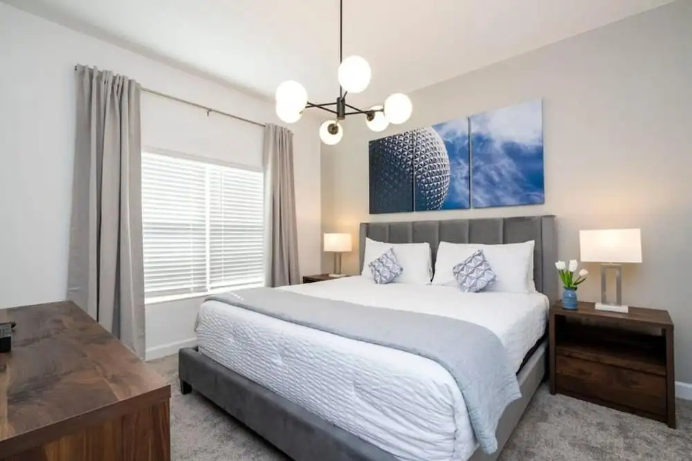 2557 Awesome 4BD Townhouse Located at Storey Lake