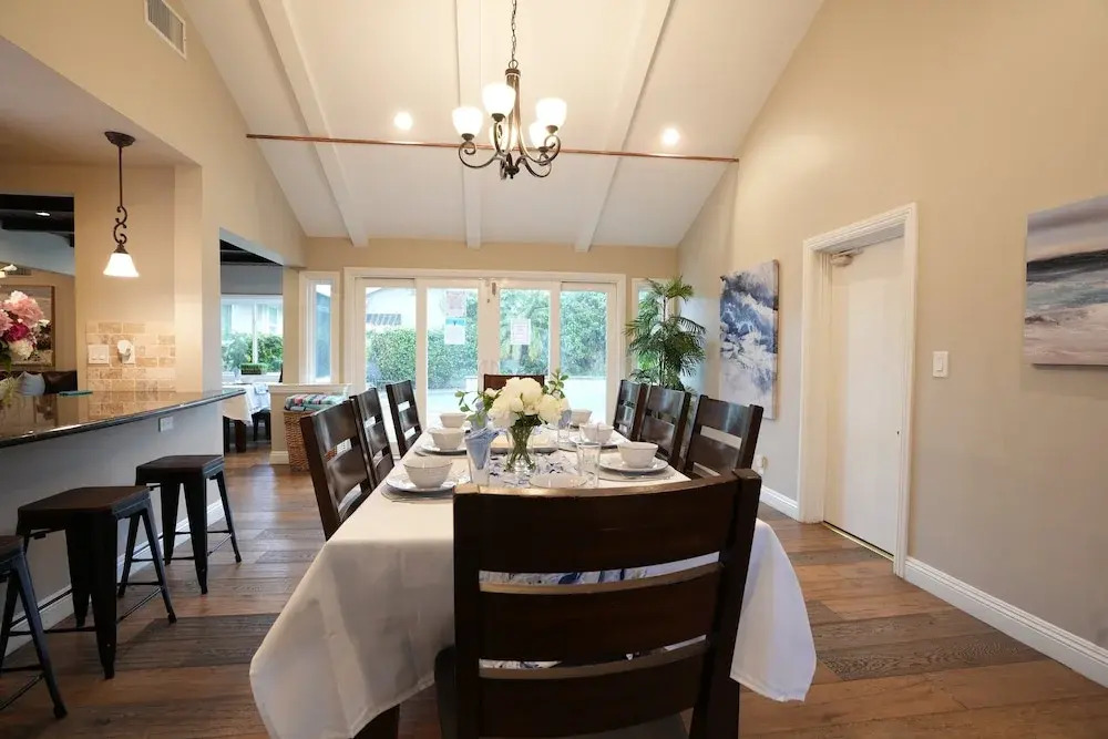 Snazzy 6 Bedroom 3 Bath Pool Home 1/2 Mile Walk to Disney