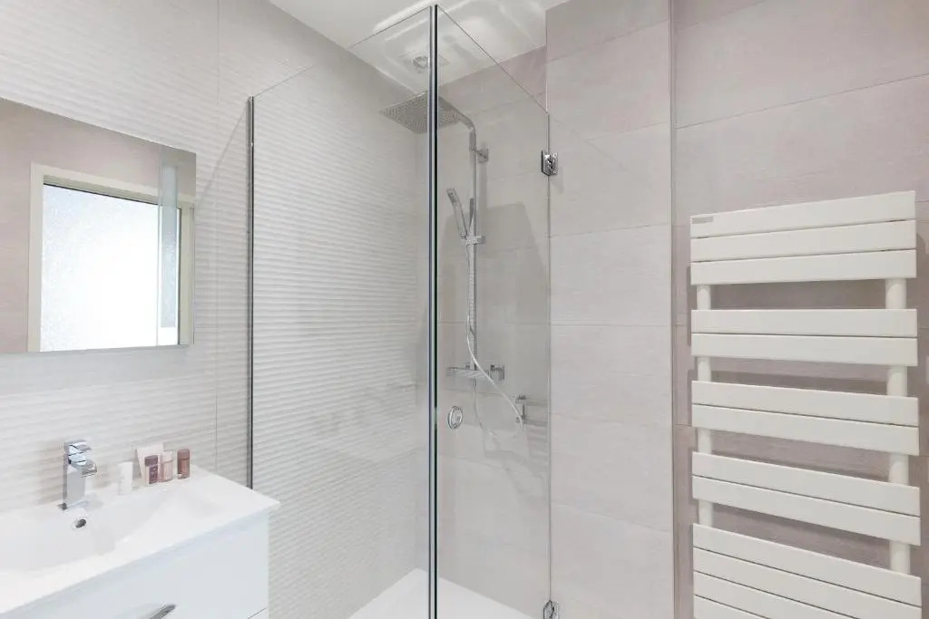 Mariott Area: Sunny 2 Beds /2 Baths
