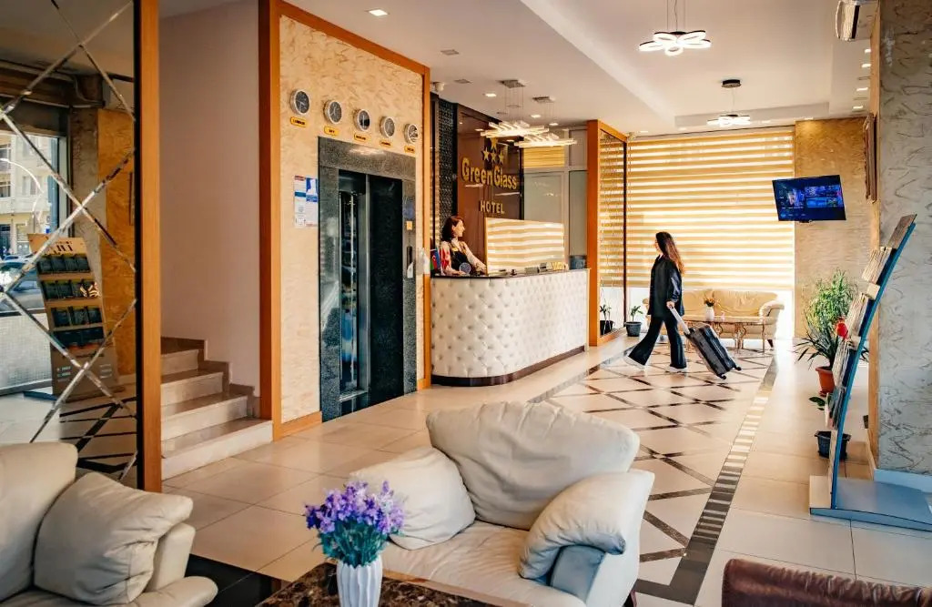 Hotel Green Glass