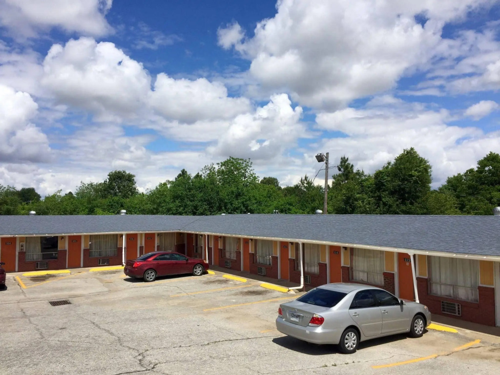 Linwood Motel