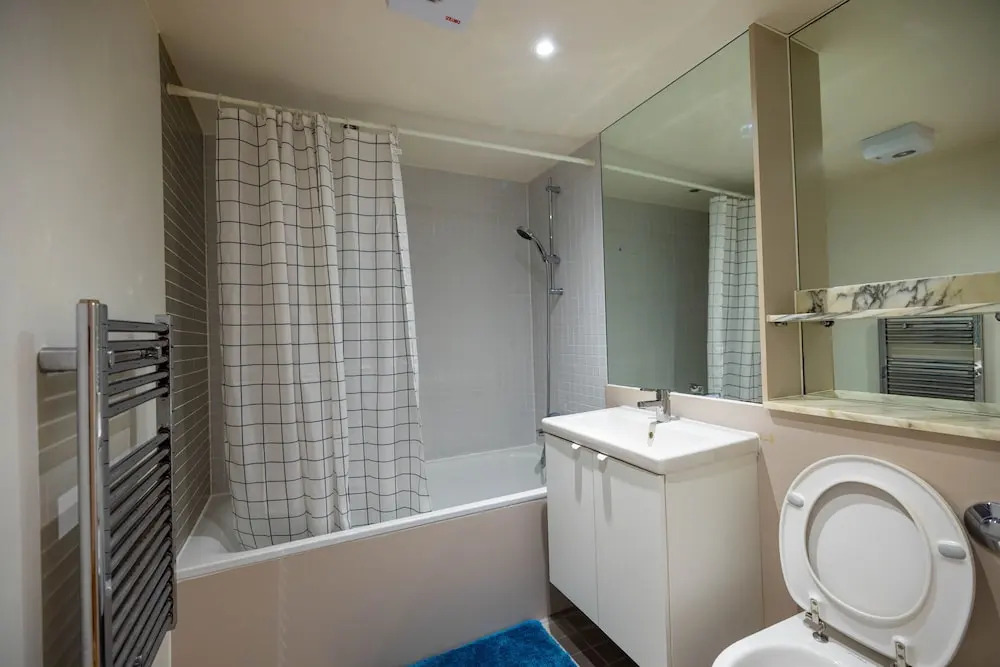 Beautiful and Spacious 2-bed Apartment in London