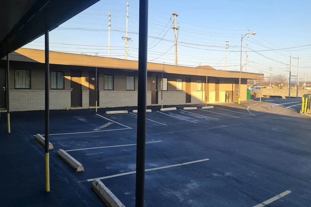 DuBois Manor Motel