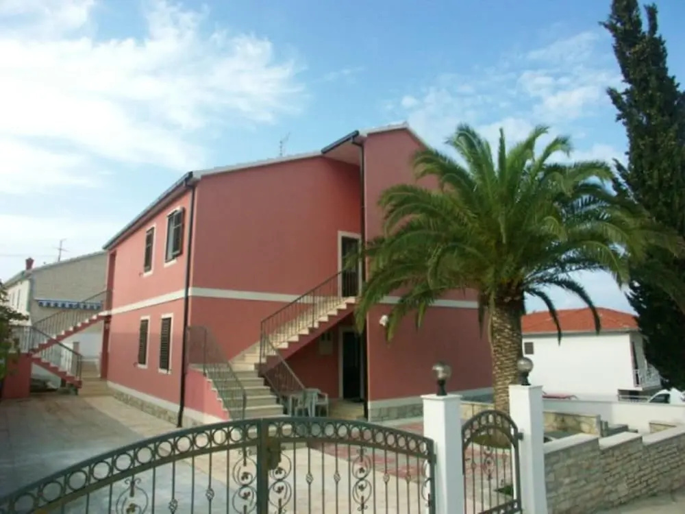 House With 2 Bedrooms in Supetar, With Wonderful sea View, Furnished Terrace and Wifi Near the Beach