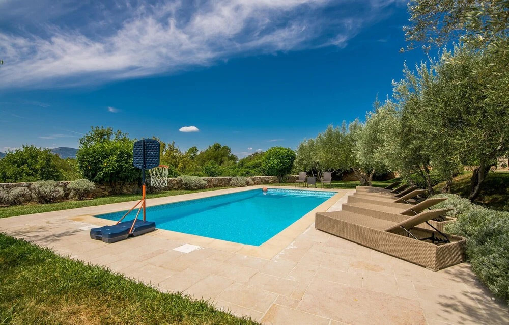 Stunning Home in Linardici With Outdoor Swimming Pool, Wifi and 4 Bedrooms