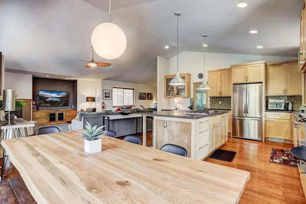 Contemporary Tahoe Cabin