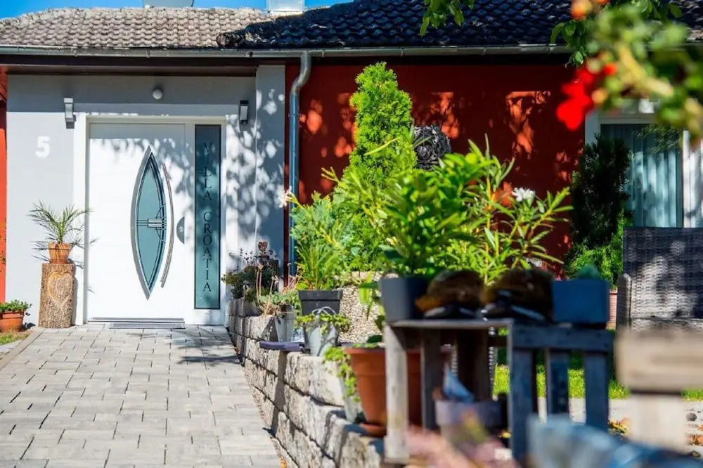 Villa Croatia & Restaurant Adria