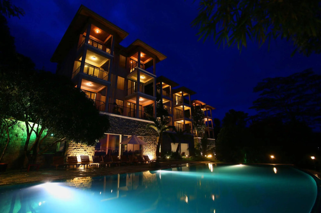 Randholee Resort & Spa