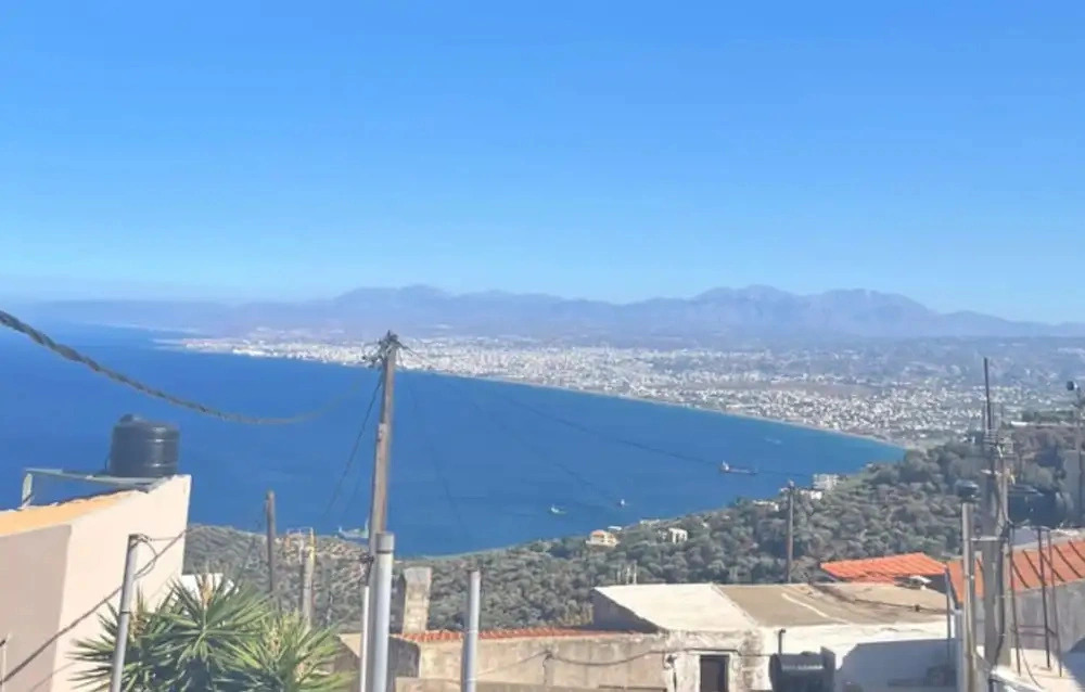 Charming Iraklio Apartment With Private Entrance and Breathtaking Views
