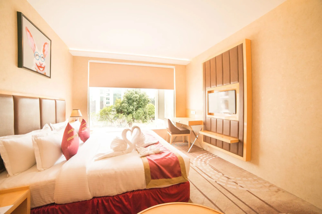 Hotel D'corbiz