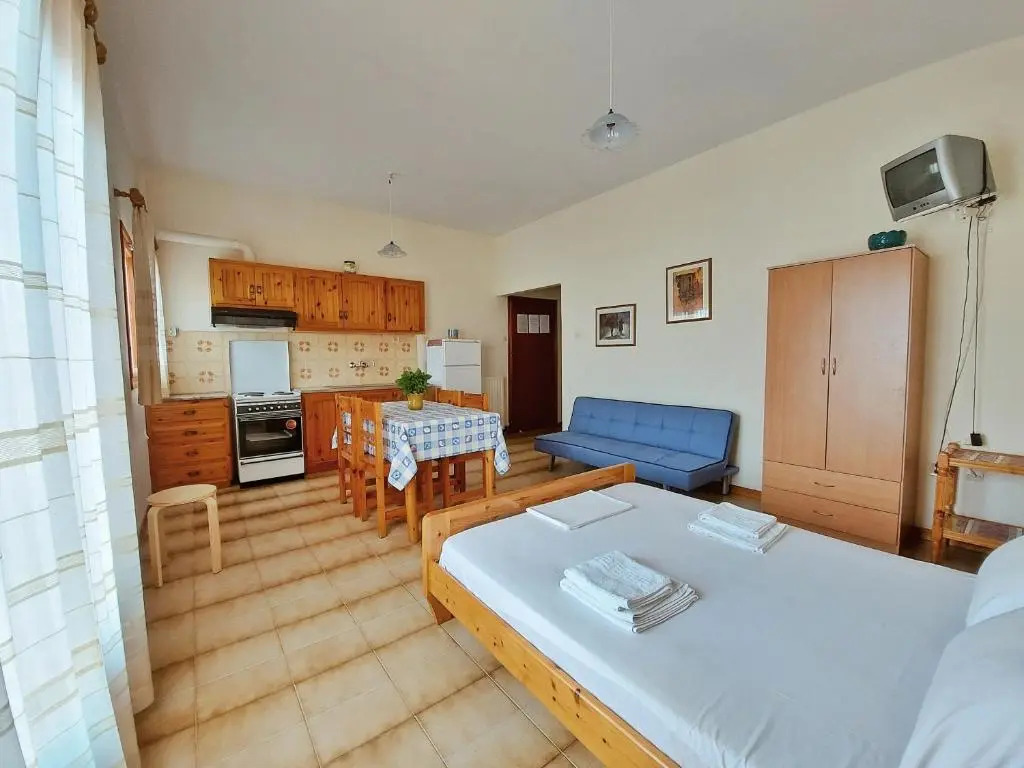 Seaview- 2 Space - selfcatering Apartment - Helen No 3