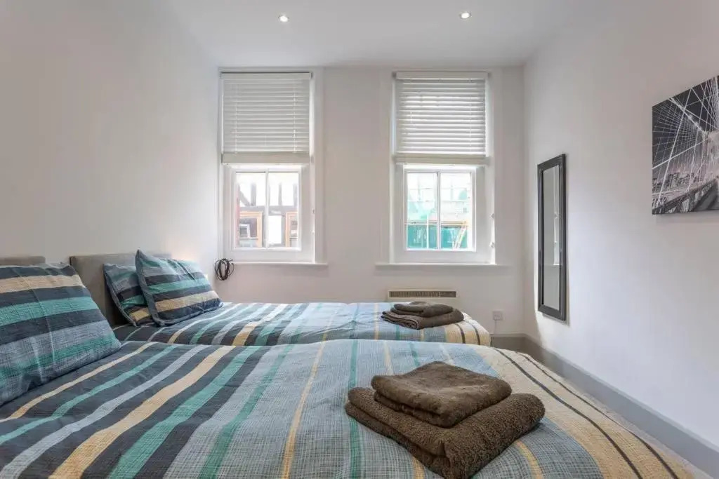 Spacious Central Chic Apartment - Simply Check In