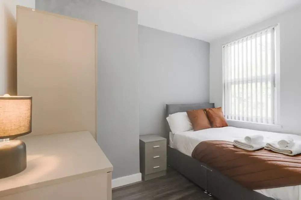 Vichy - Strathcona Suites, 3 beds houses in Wavertree