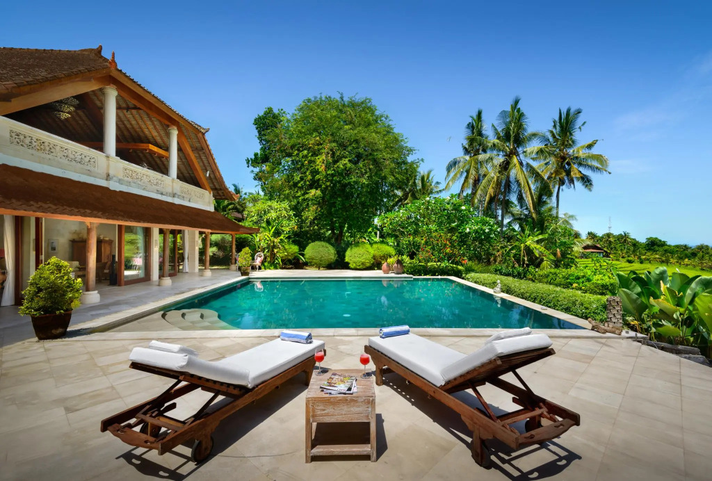 4 bedroom Luxury Villa with Pool near Balian Beach-11 bedrooms available with villa next door